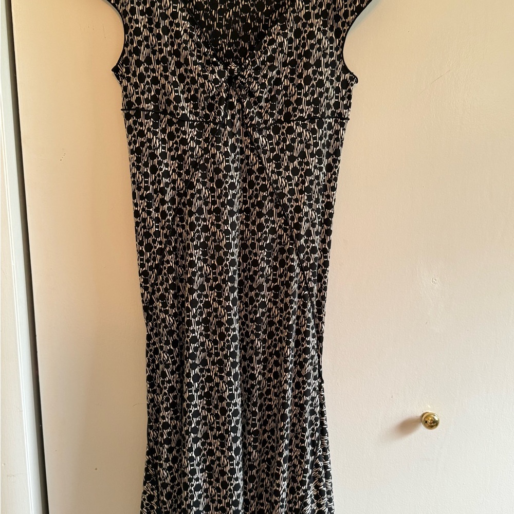 Max Studio Black and White V-Neck Maxi Dress